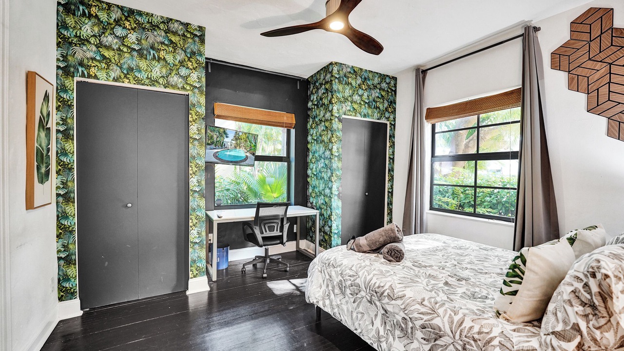 Photo of Bedroom in South Lake