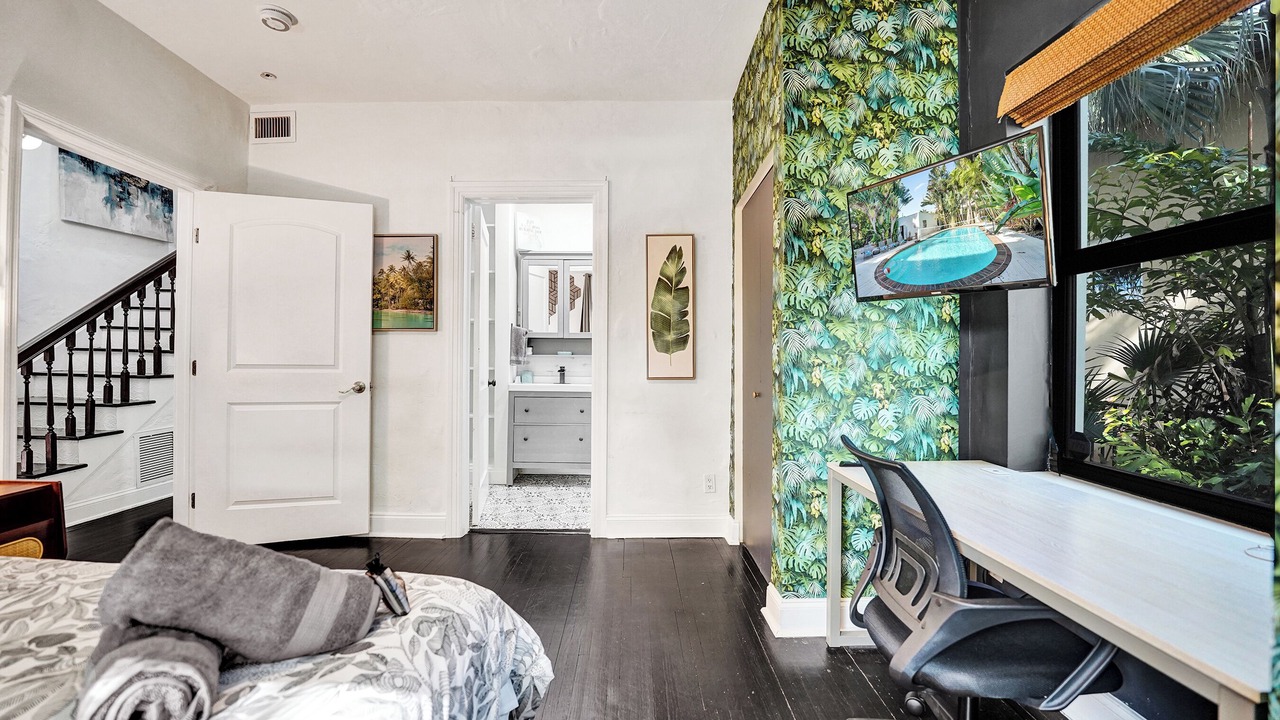 Photo of Bedroom in South Lake
