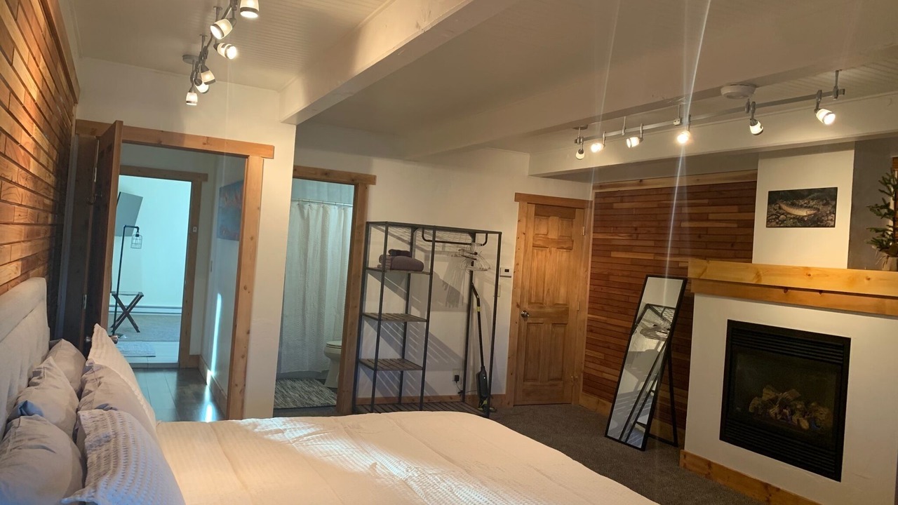 Photo of Bedroom in Twin Lakes