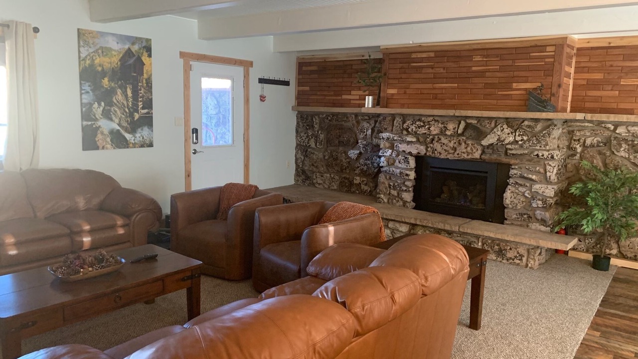 Photo of Bedroom in Twin Lakes