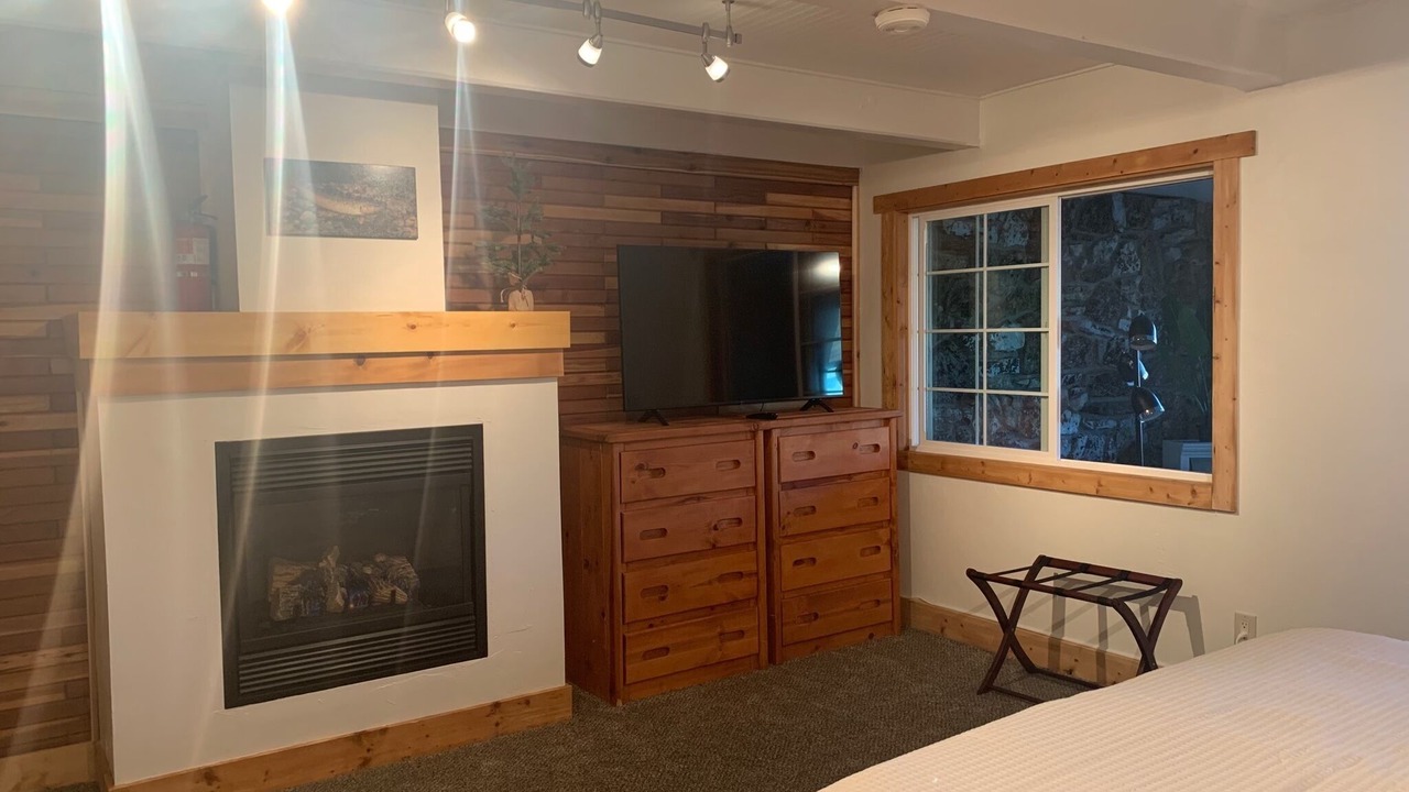 Photo of Bedroom in Twin Lakes