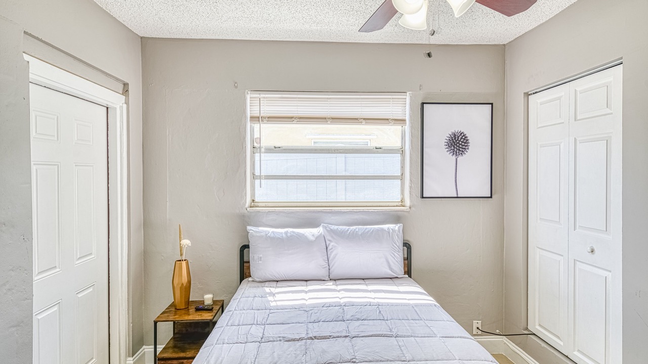 Photo of Bedroom in Deerfield Beach