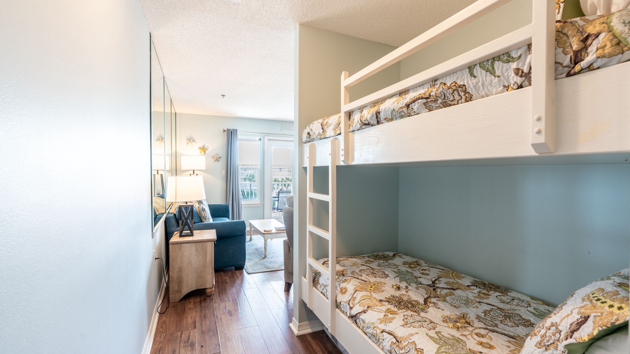 Photo of Bedroom in Crystal Beach