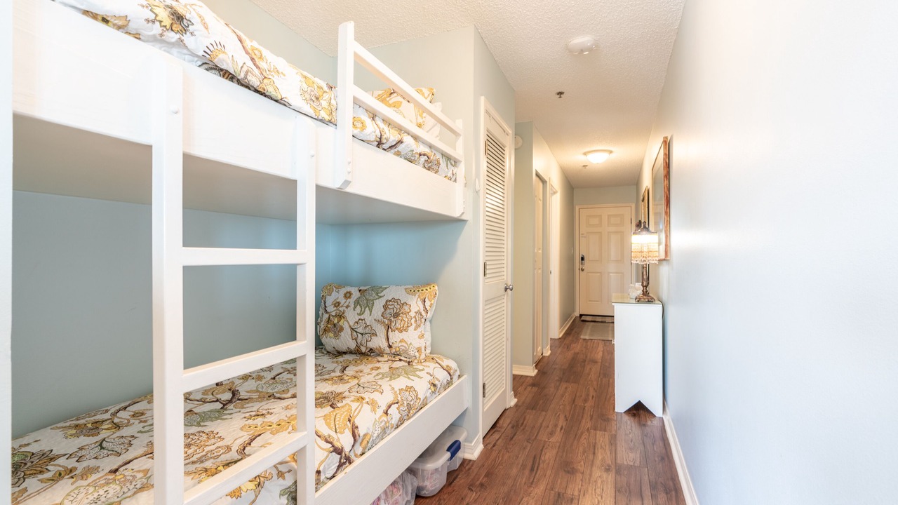 Photo of Bedroom in Crystal Beach