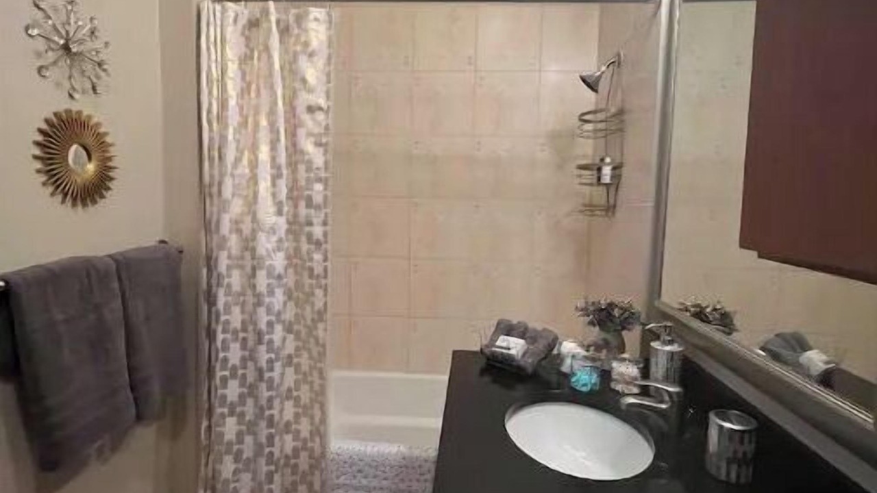 Photo of Bathroom in Woodlake - Briar Meadow