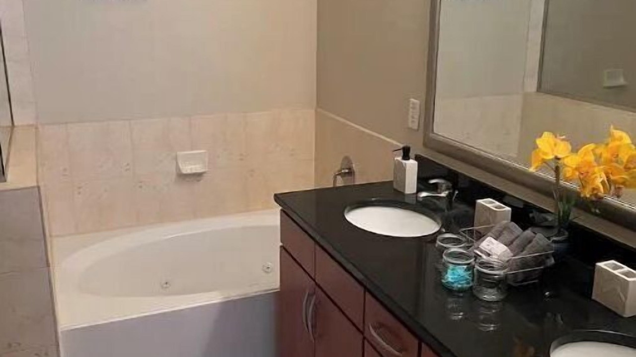 Photo of Bathroom in Woodlake - Briar Meadow