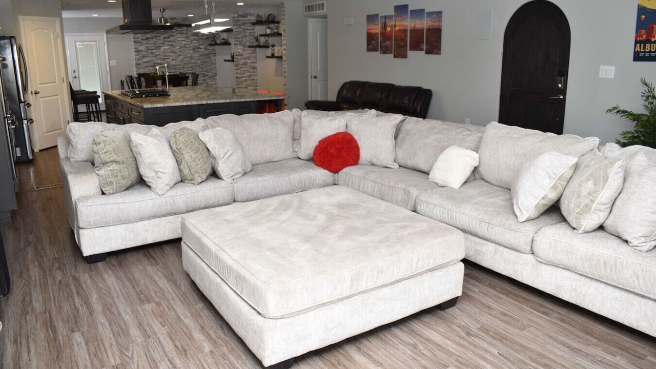 Photo of Livingroom in Paradise Hills Civic