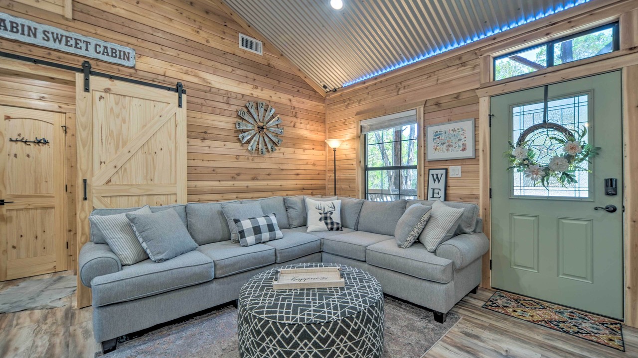Photo of Bedroom in Canyon Lake