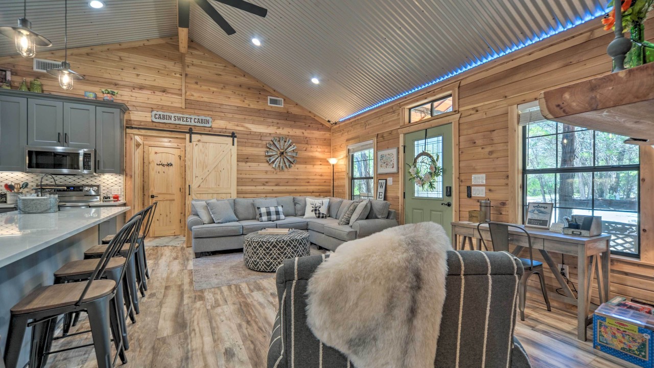 Photo of Bedroom in Canyon Lake
