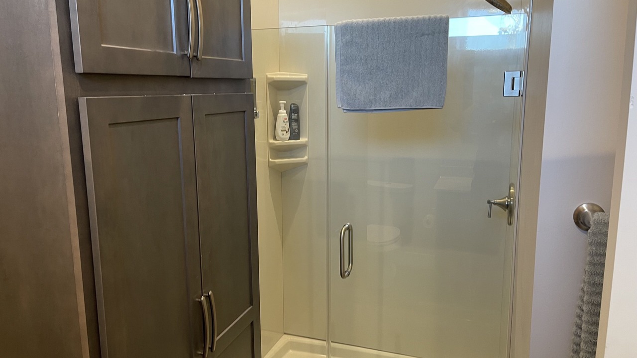 Photo of Bathroom in Russell