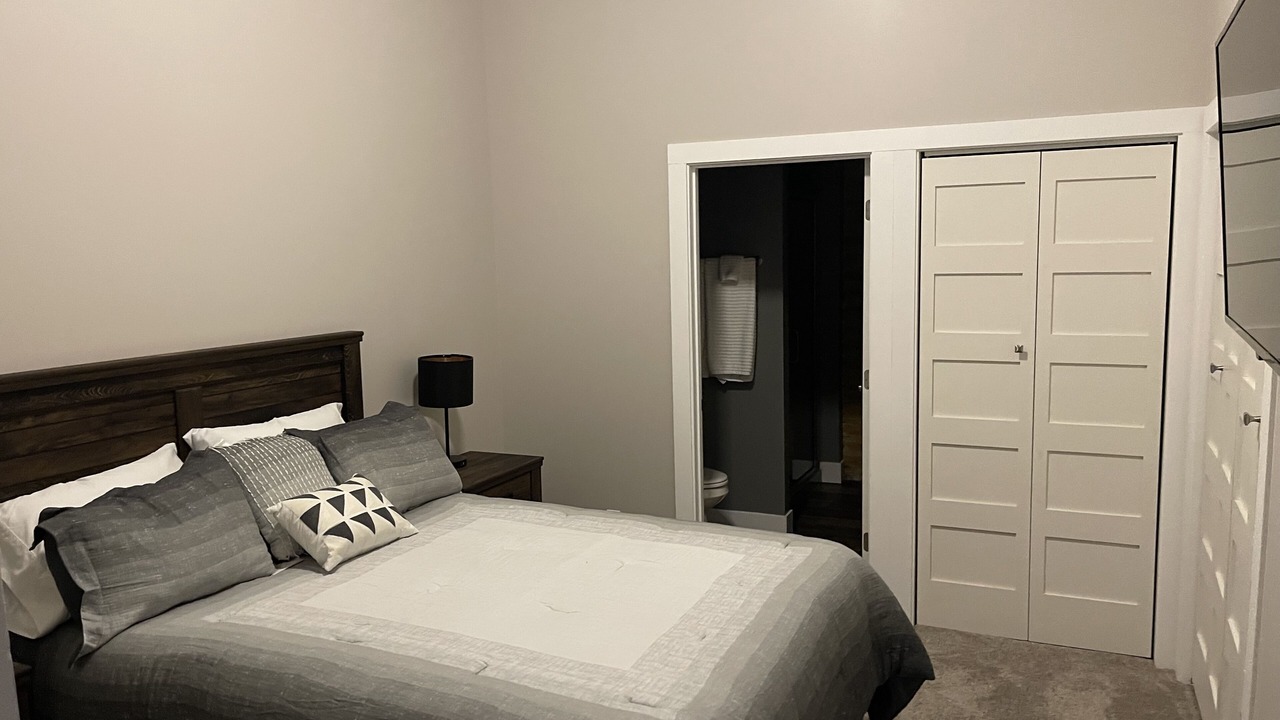 Photo of Bedroom in Russell