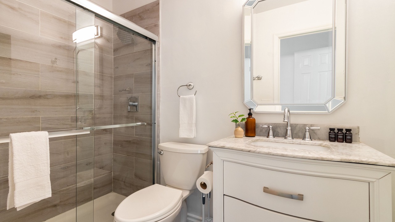 Photo of Bathroom in Birch Park Finger Streets