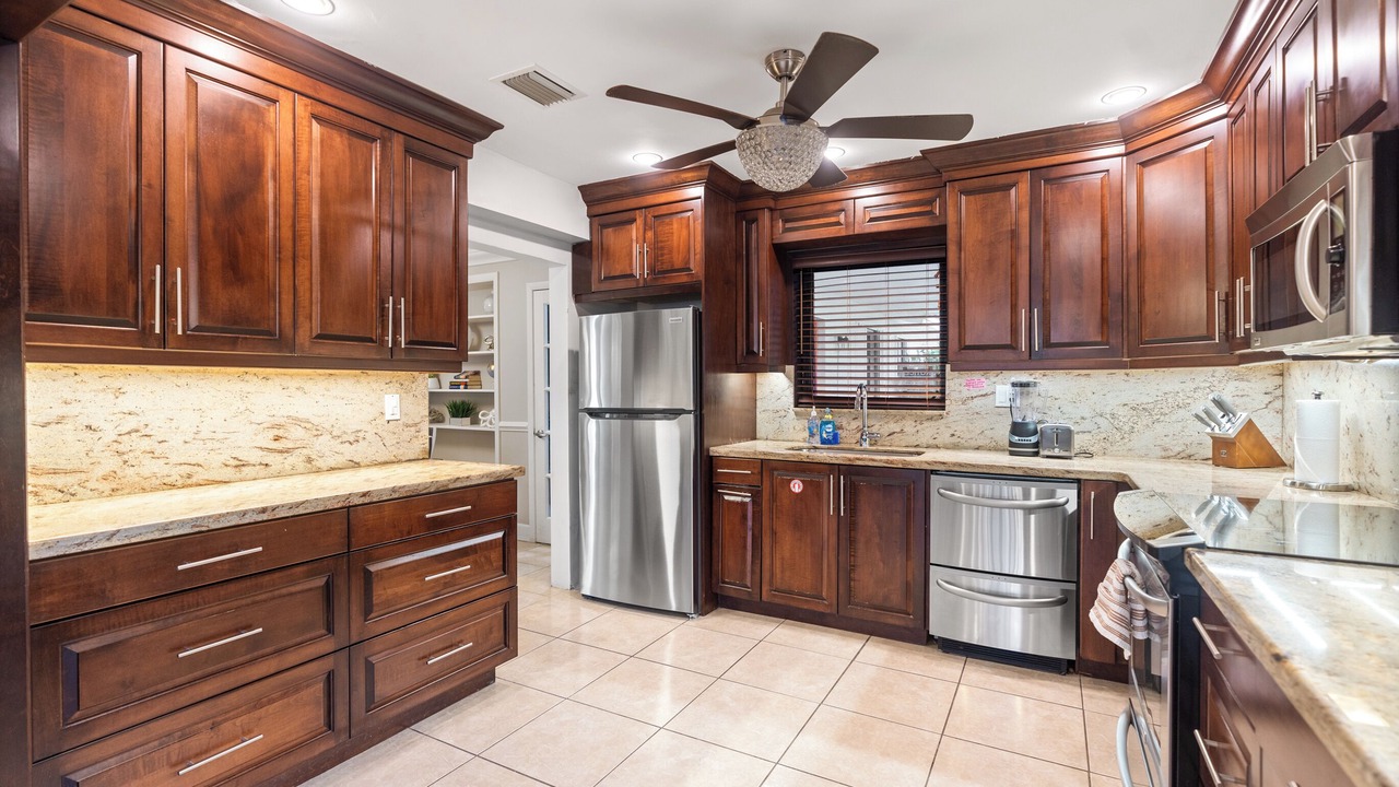 Photo of Kitchen in Lake Estates