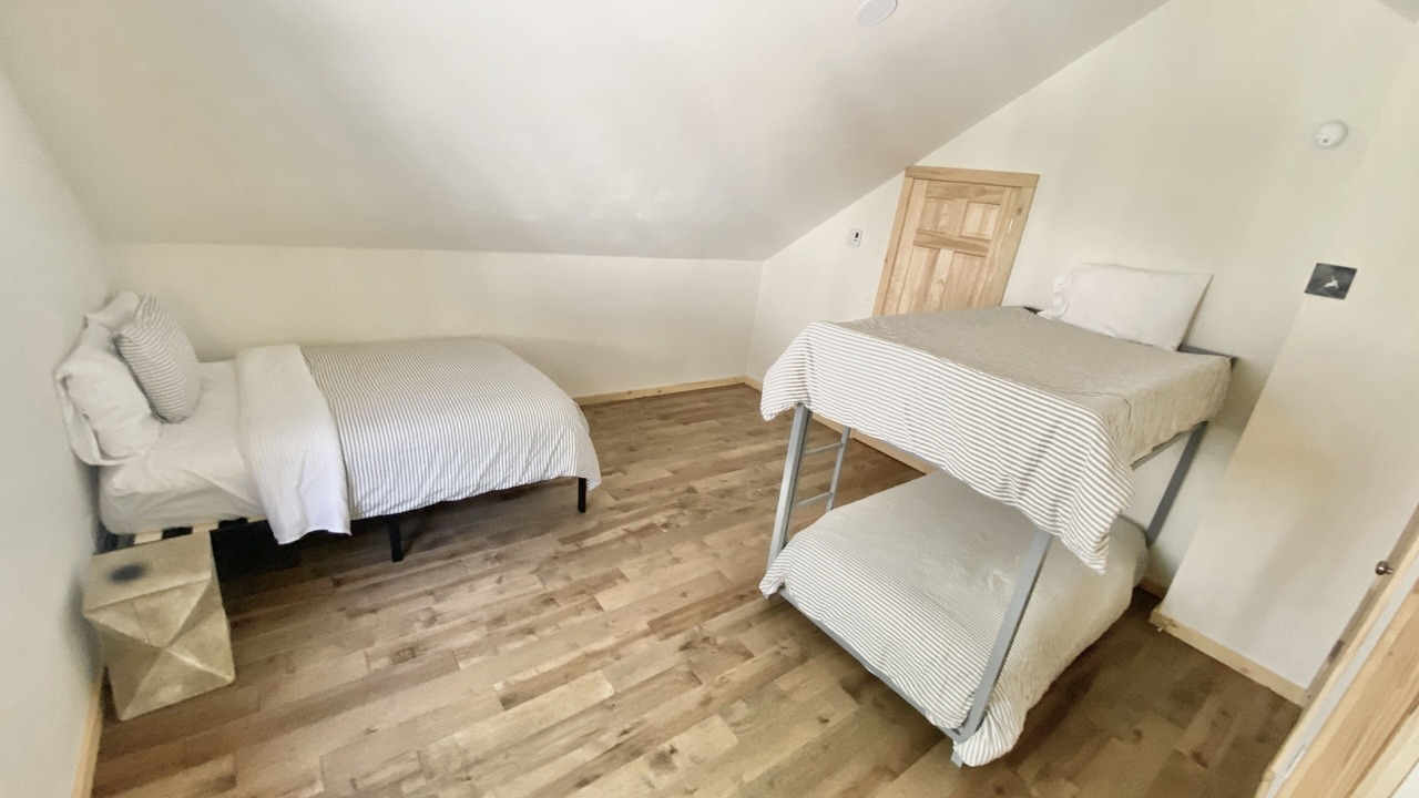 Photo of Bedroom in Garfield