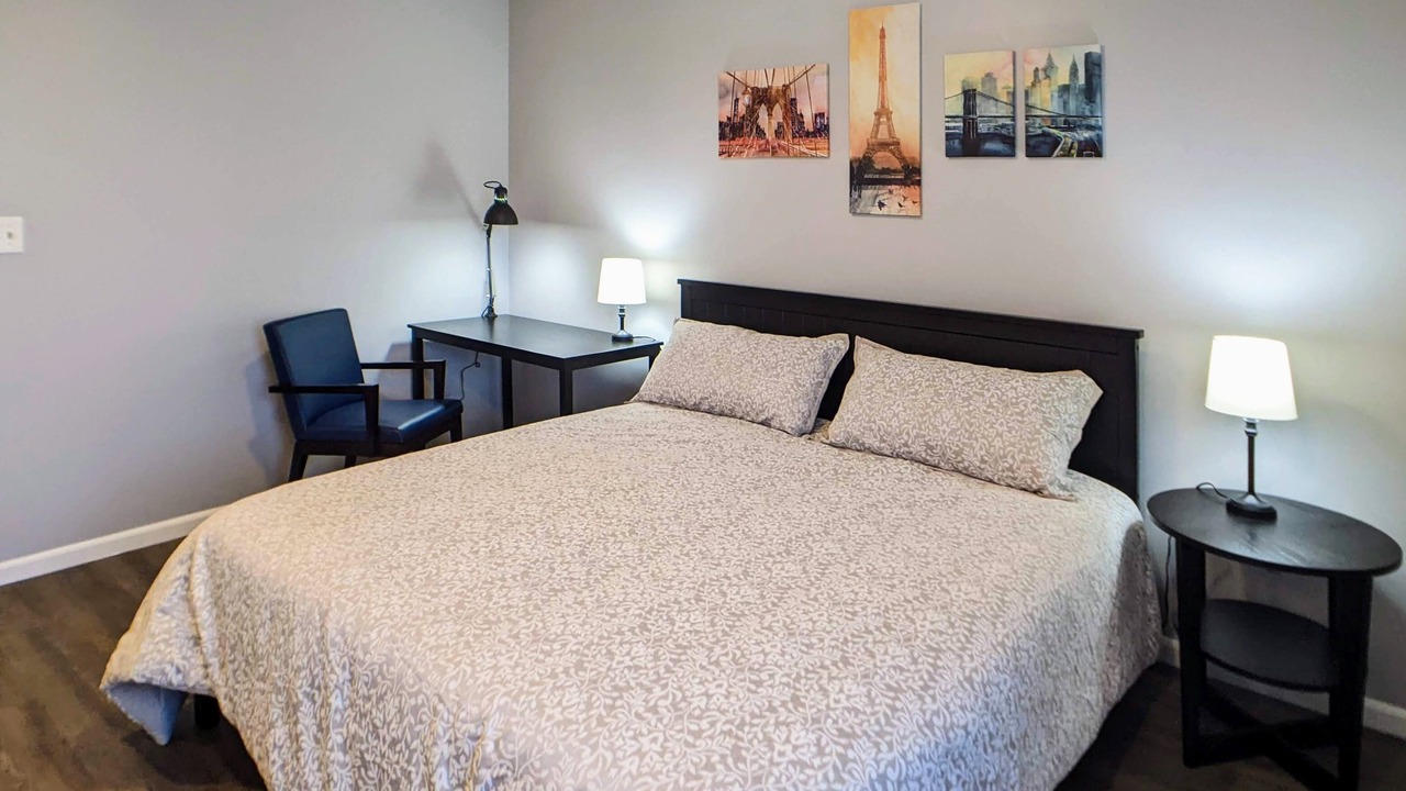 Photo of Bedroom in Overland Park