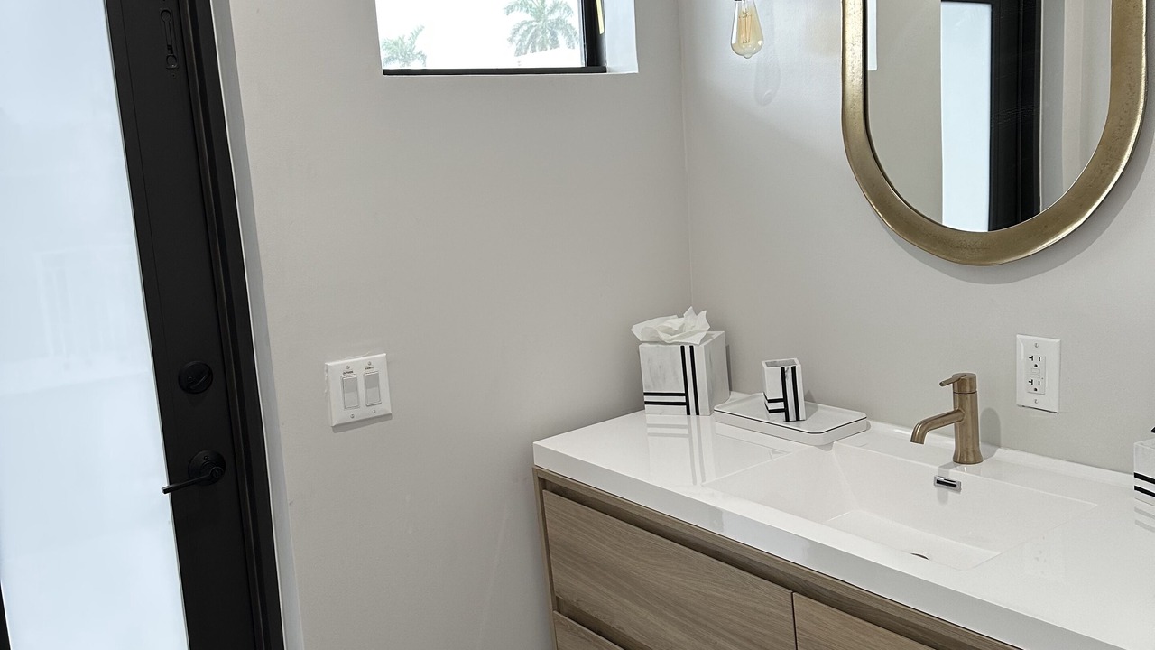 Photo of Bathroom in Pompano Isles
