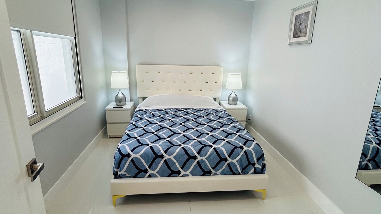 Photo of Bedroom in Hollywood South Central Beach