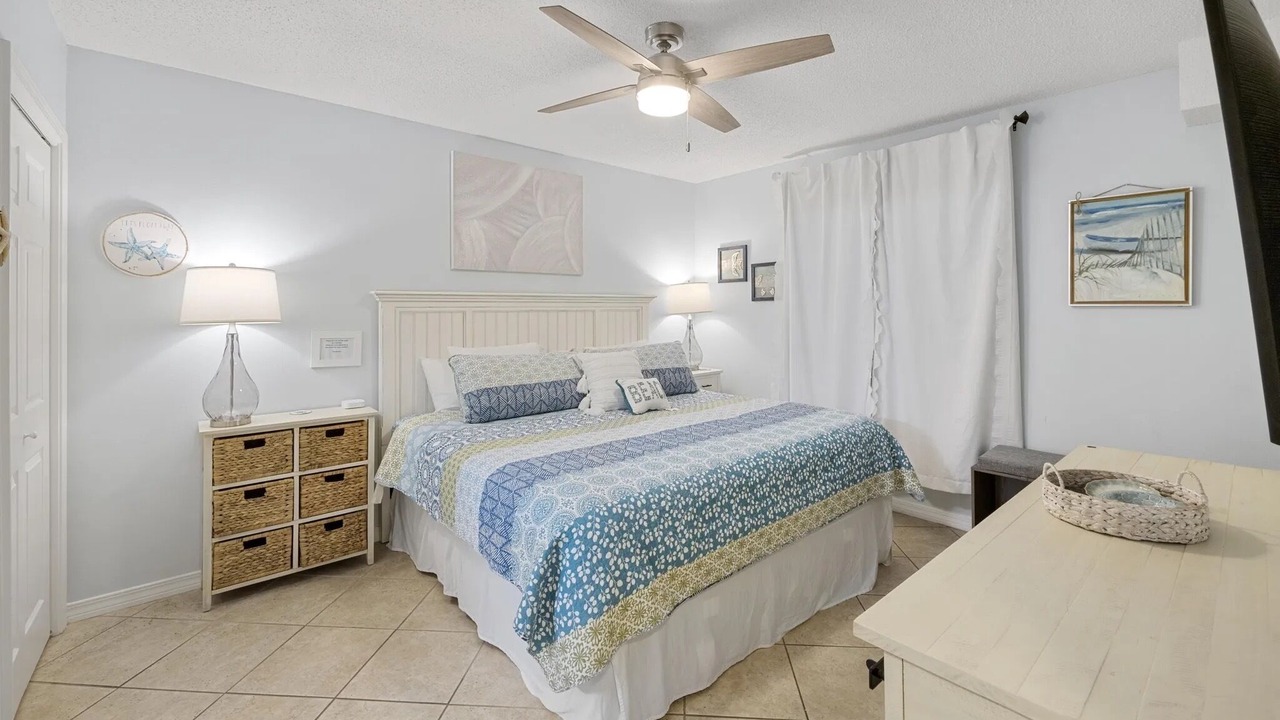 Photo of Bedroom in Miramar Beach