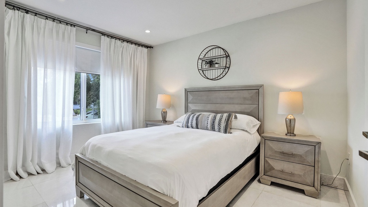 Photo of Bedroom in Coral Way