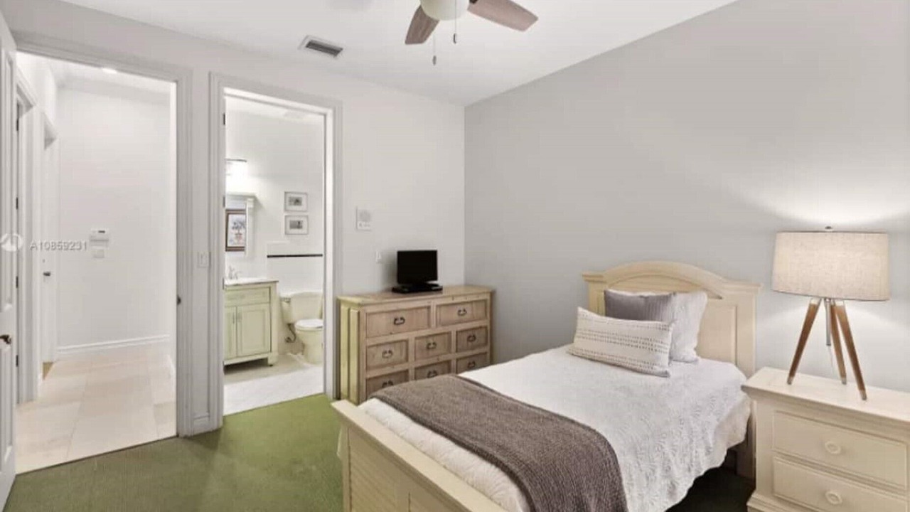 Photo of Bedroom in Northeast Miami