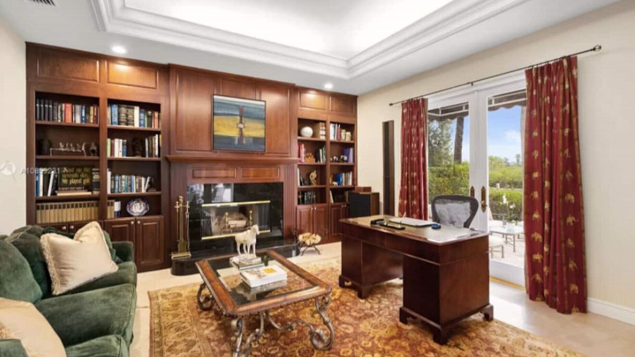 Photo of Livingroom in Northeast Miami