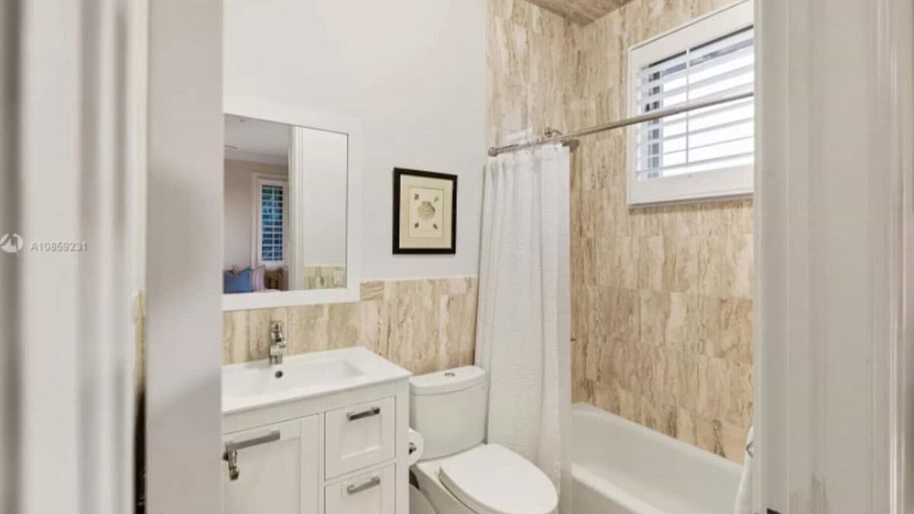 Photo of Bathroom in Northeast Miami