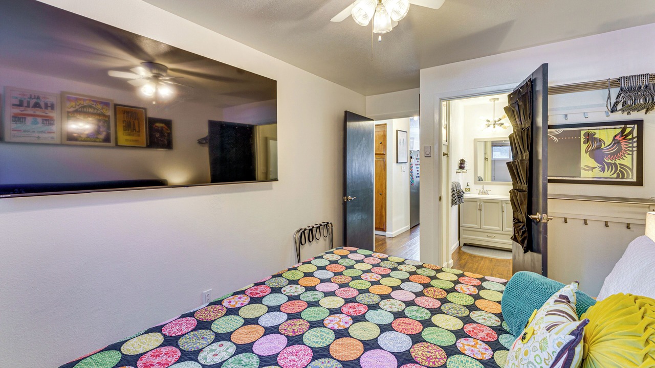 Photo of Bedroom in Red River