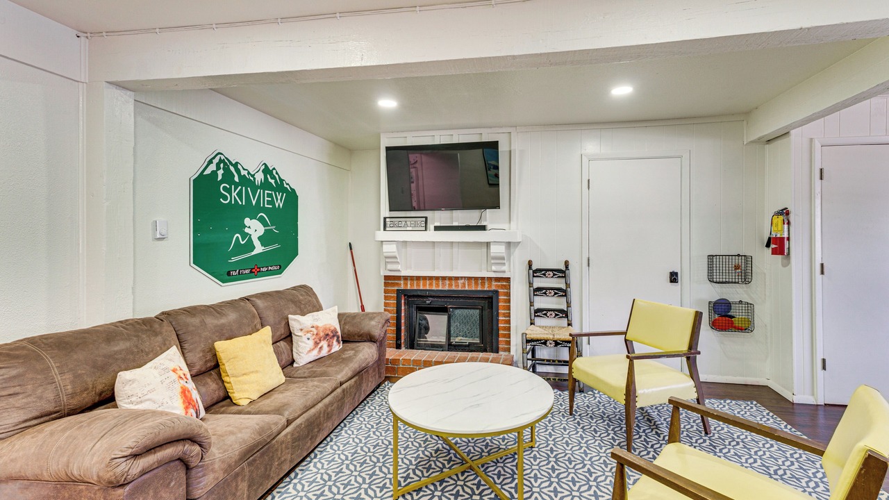 Photo of Bedroom in Red River