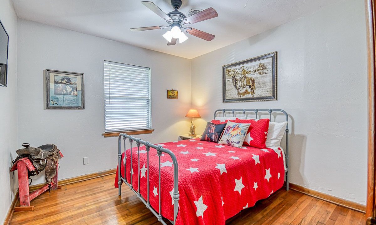 Photo of Bedroom in Norman