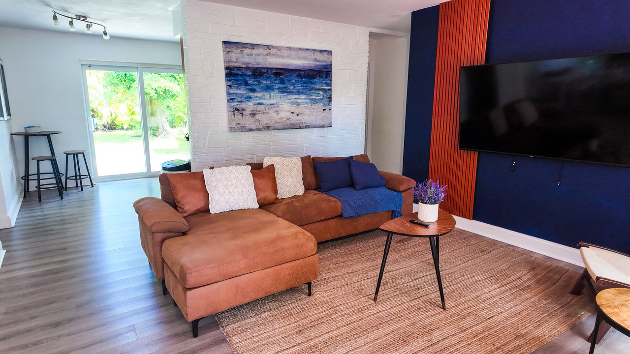 Photo of Livingroom in Hallandale Beach