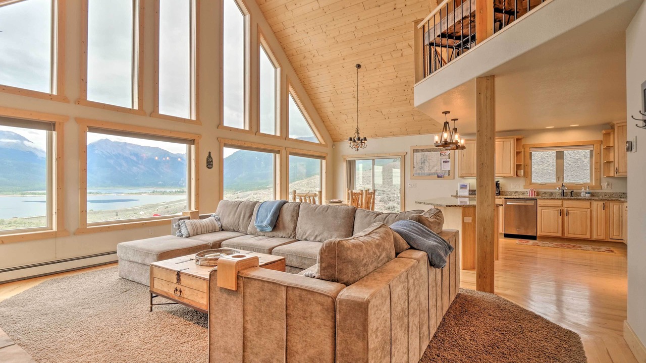 Photo of Livingroom in Twin Lakes