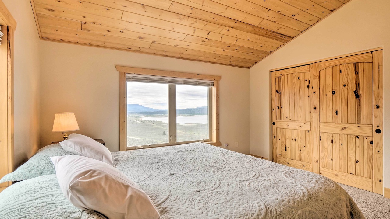 Photo of Bedroom in Twin Lakes