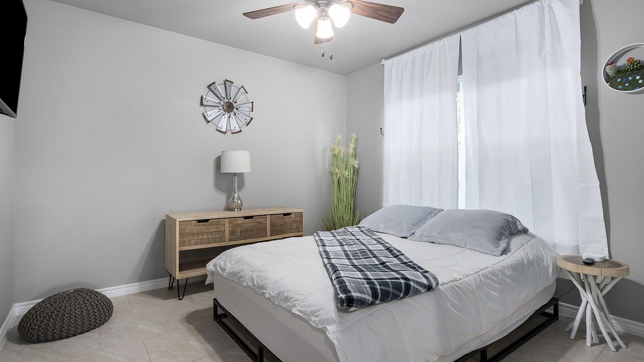 Photo of Bedroom in Canyon Lake