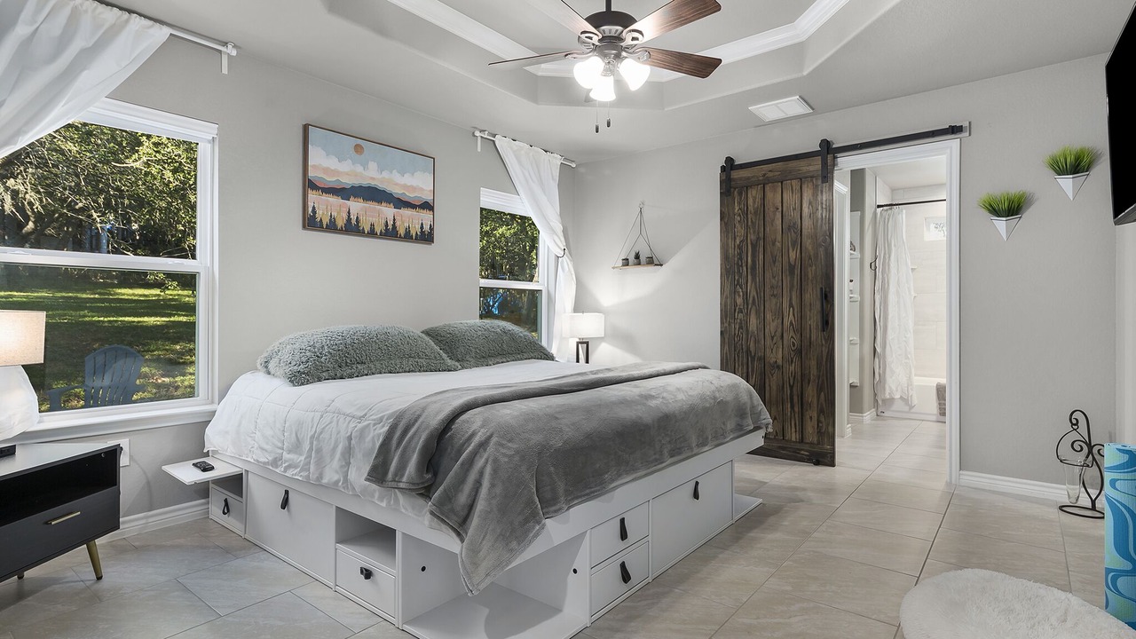 Photo of Bedroom in Canyon Lake