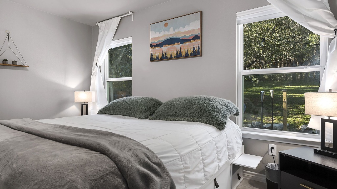 Photo of Bedroom in Canyon Lake