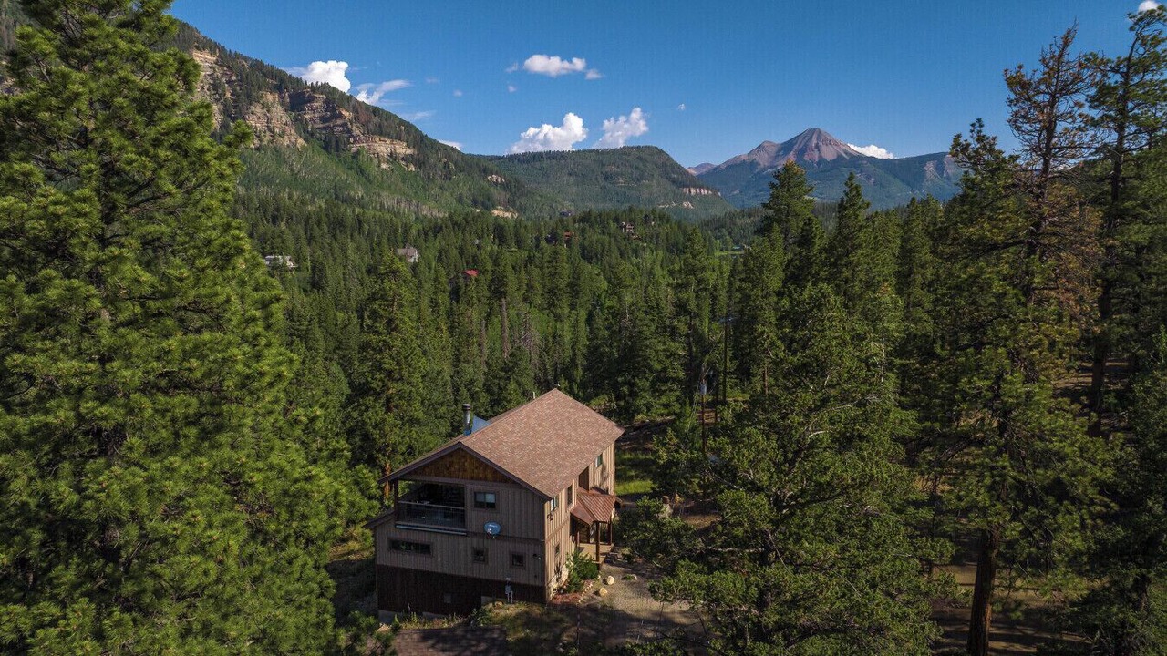 Photo of Outdoor in Columbine Lake
