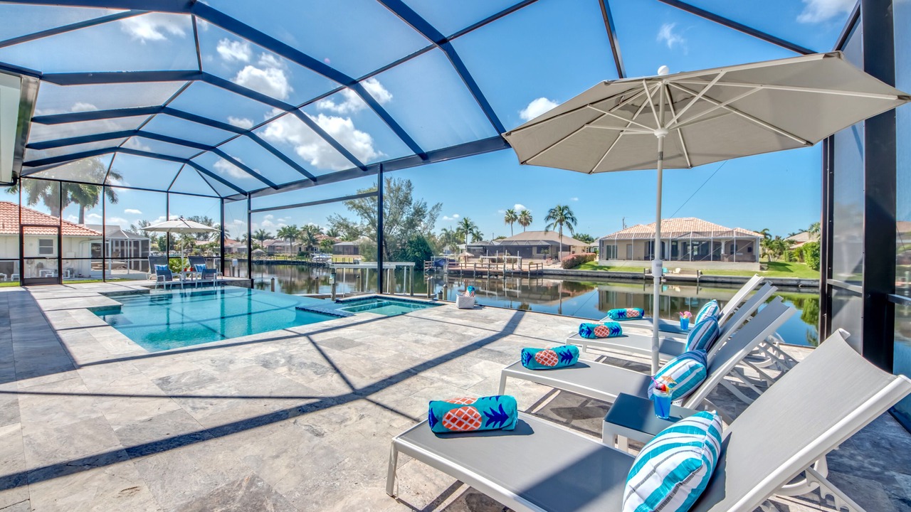 Photo of Outdoor in Pelican
