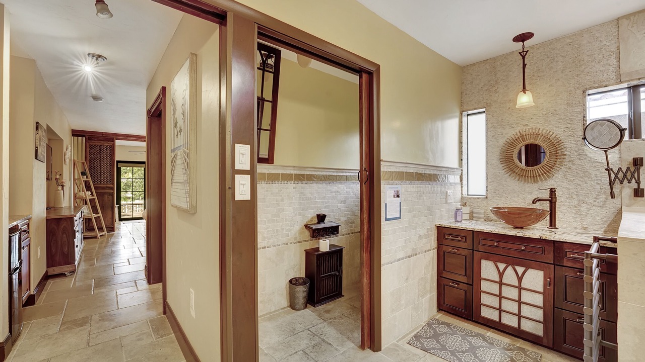 Photo of Bathroom in Poinsettia Heights