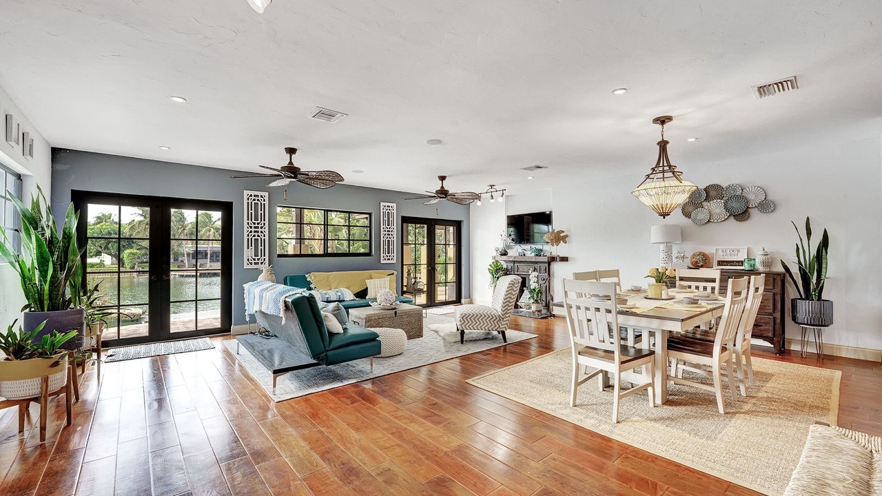 Photo of Bedroom in Poinsettia Heights