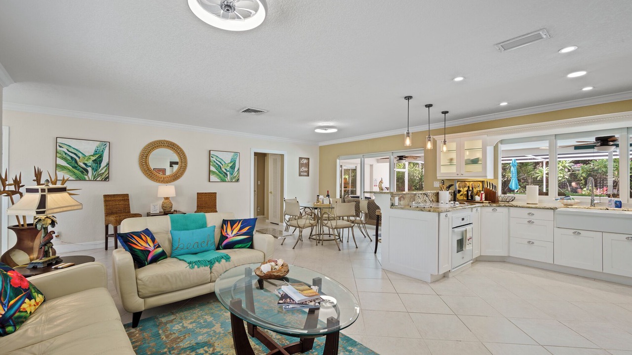 Photo of Livingroom in Deerfield Beach