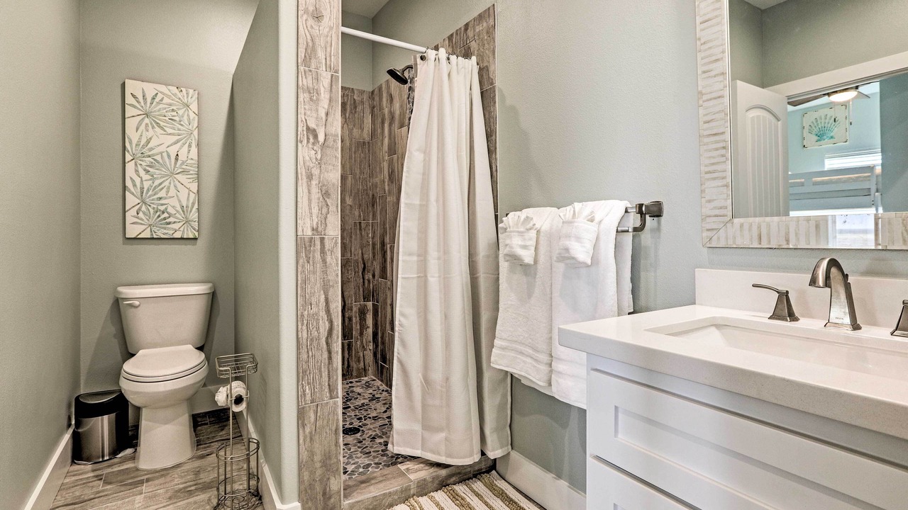 Photo of Bathroom in Galveston