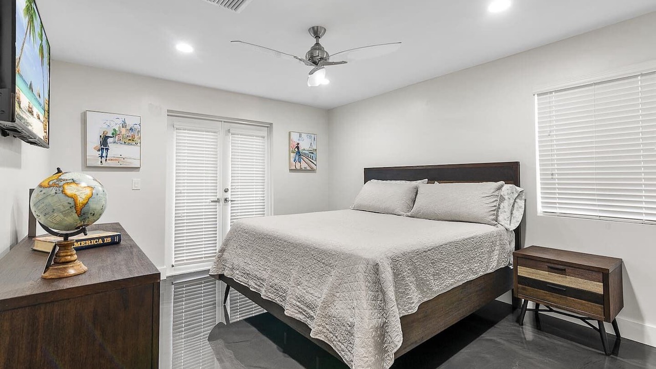 Photo of Bedroom in Pompano Beach