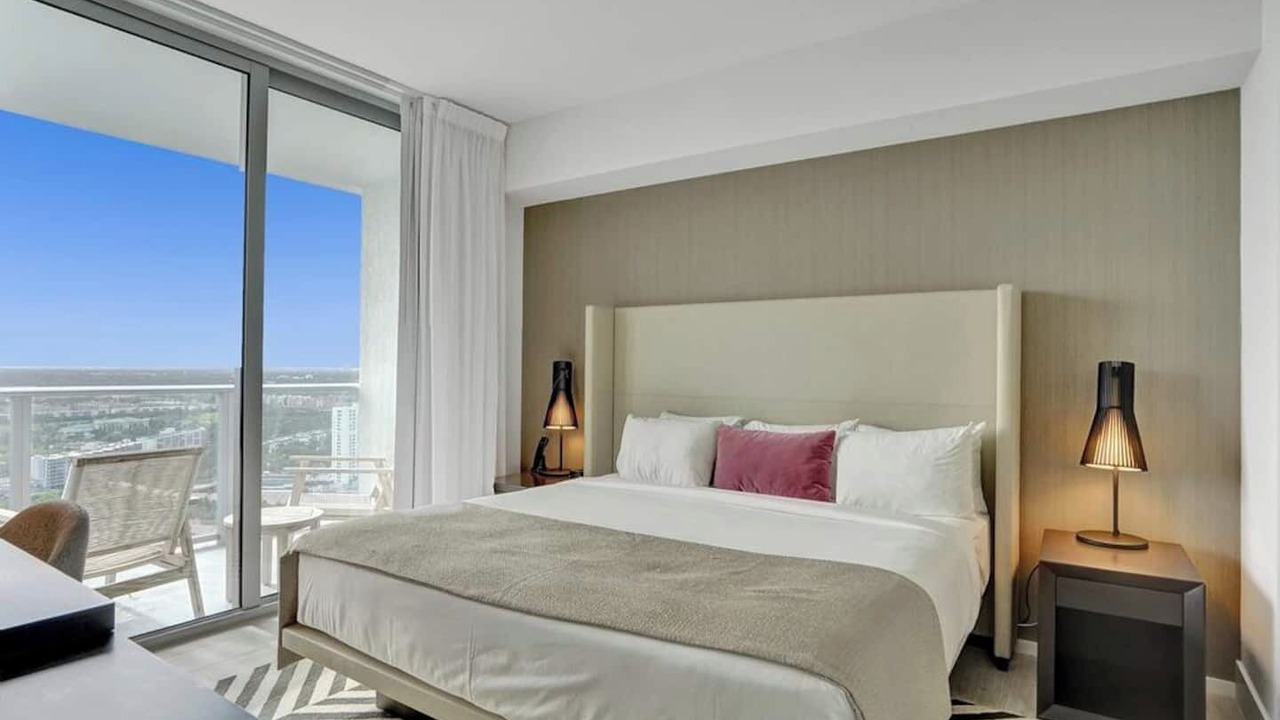 Photo of Bedroom in Hollywood South Central Beach