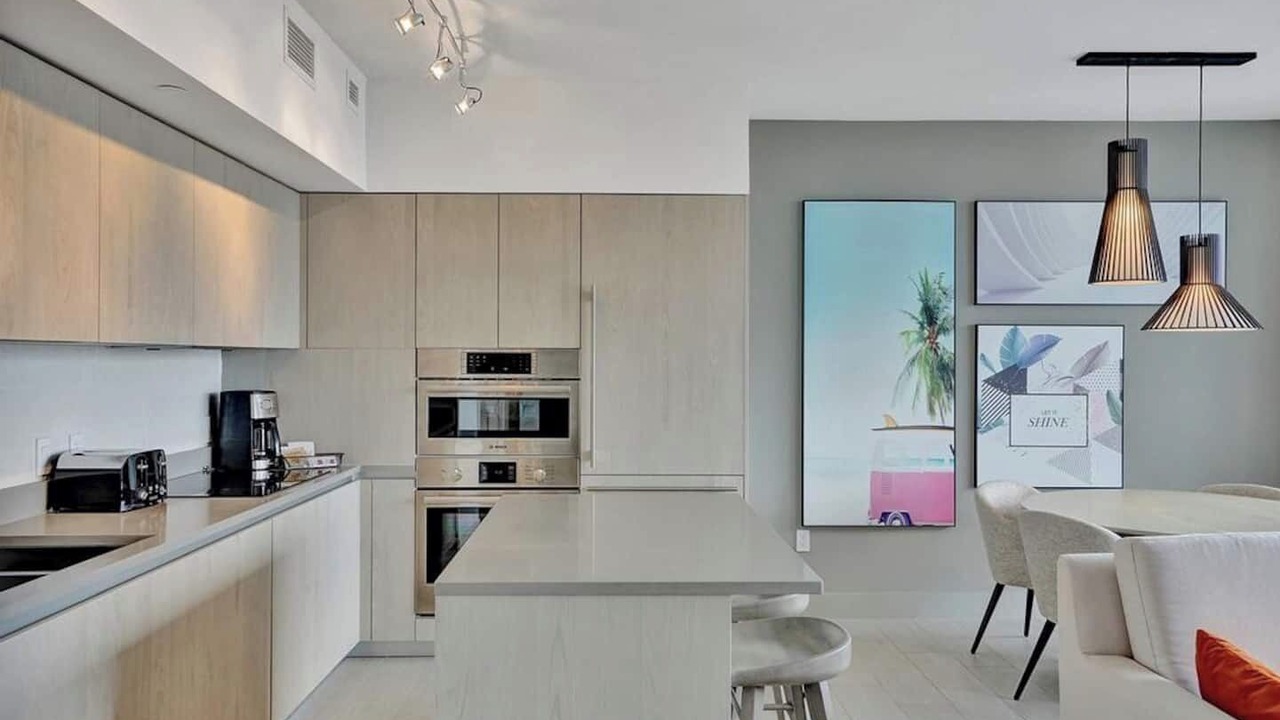 Photo of Kitchen in Hollywood South Central Beach