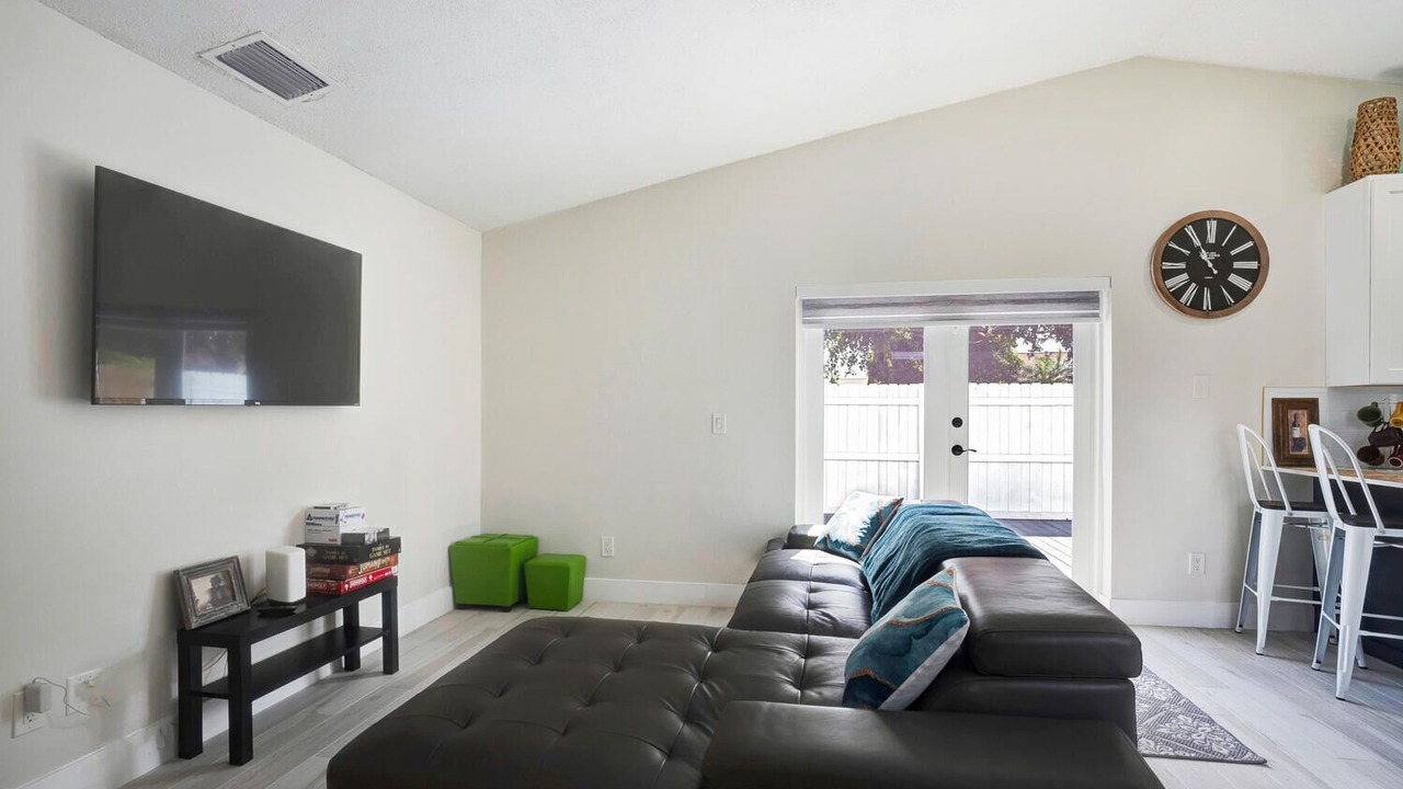 Photo of Livingroom in Tamarac