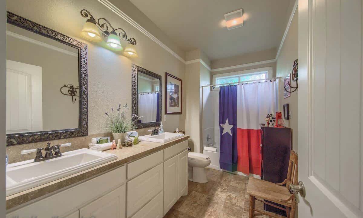 Photo of Bathroom in New Braunfels