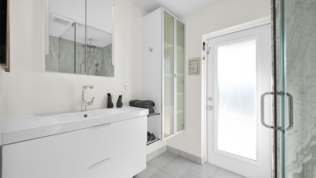 Photo of Bathroom in North Andrews Gardens