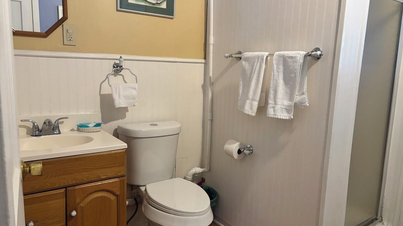 Photo of Bathroom in Kingsland