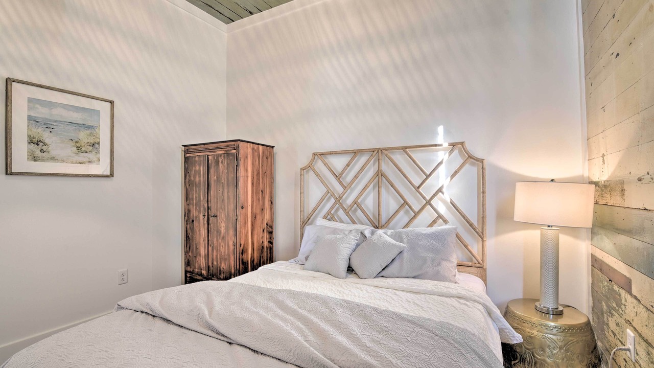 Photo of Bedroom in Galveston
