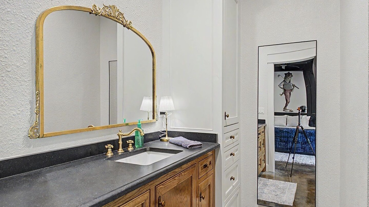 Photo of Bathroom in Glenwood